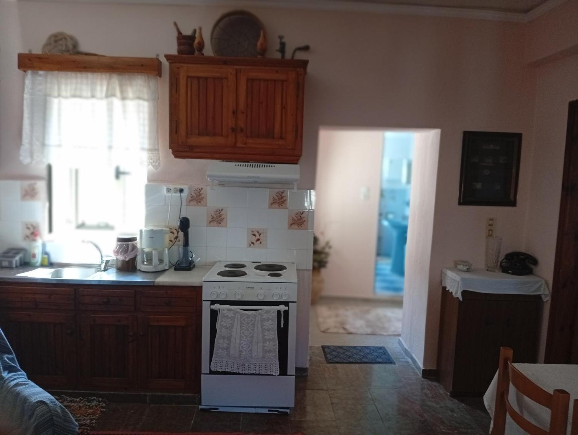 τhe Grandma's House Tseria