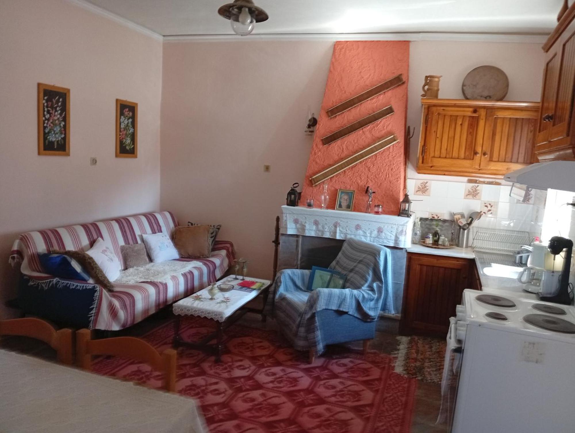 Holiday home τhe Grandma's House Tseria